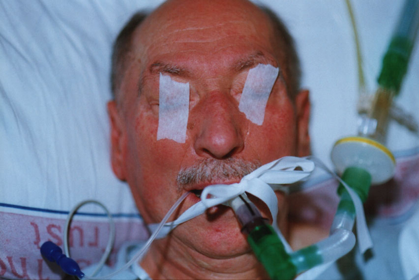 Broomberg and Chanarin, Going Under